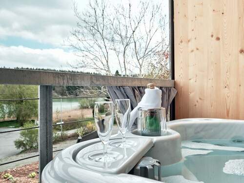 Chalet 'Luxus  Mit Whirlpool Nr 7' with Sea View, Wi-Fi and Air Conditioning