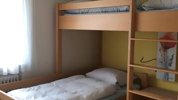 2 Schlafzimmer, Bügeleisen/Bügelbrett, kostenloses WLAN, Bettwäsche