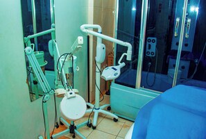 Turkish bath/hammam, body treatments, hydrotherapy, aromatherapy