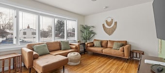 Boho Bliss 3 bedroom Fenced yard
