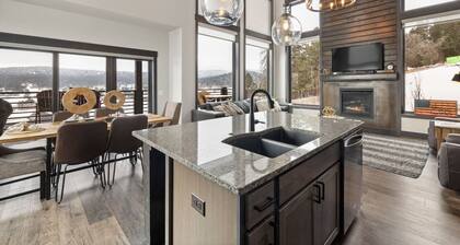 Modern Mountain Retreat