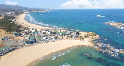 Goseong Cnblue Oceanview Pension