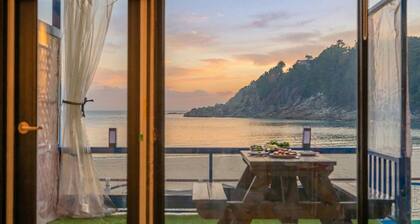 Goseong Cnblue Oceanview Pension