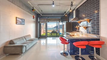 ห้องเบสิก, 1 ห้องนอน (102(ocean view, private BBQ)) | บริเวณภายนอก