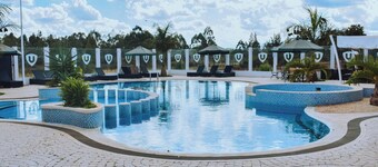 Amazing bed&breakfast with WiFi in charming Tatu city Unity Homes