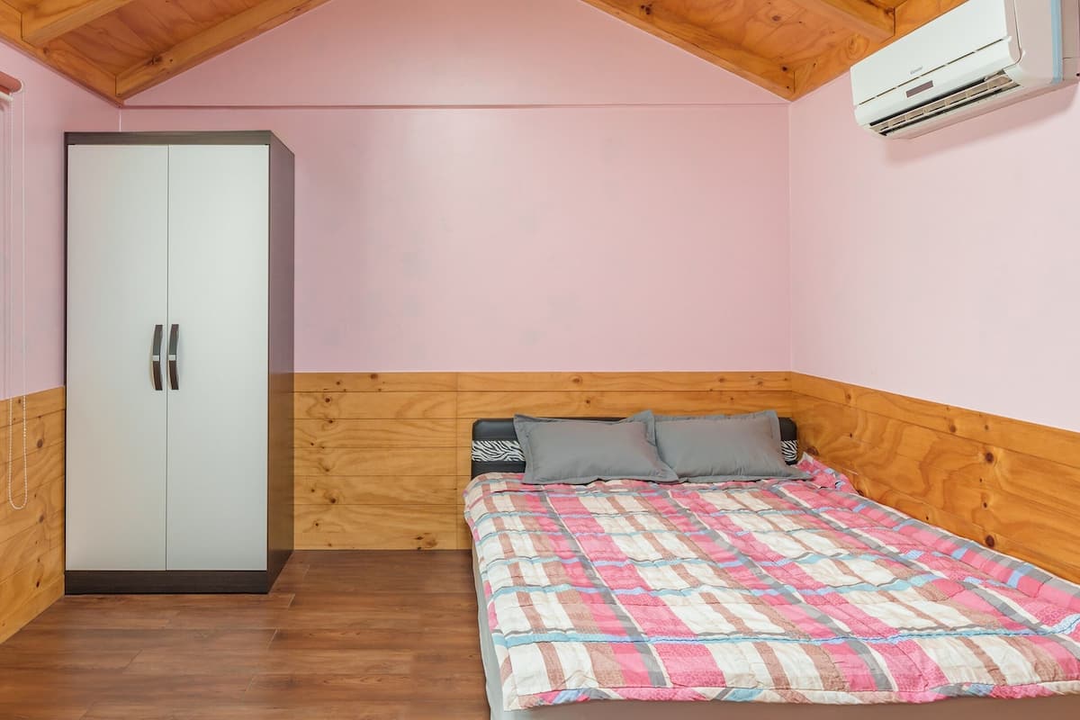 Basic Room, 1 Bedroom (Forsythia Room) | 1 bedroom, free WiFi