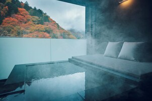 In-room safe, free WiFi