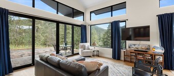 Pineview Panorama Luxe Retreat | 20 Mins 2 Boulder