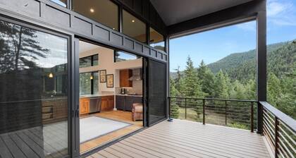 Pineview Panorama Luxe Retreat | 20 Mins 2 Boulder