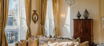 Prestigious Townhouse close to Princes Street