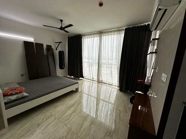 3 chambres, fer et planche à repasser, Wi-Fi, draps fournis