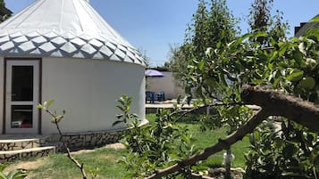 Traditional Shared Dormitory | Soundproofing, free WiFi