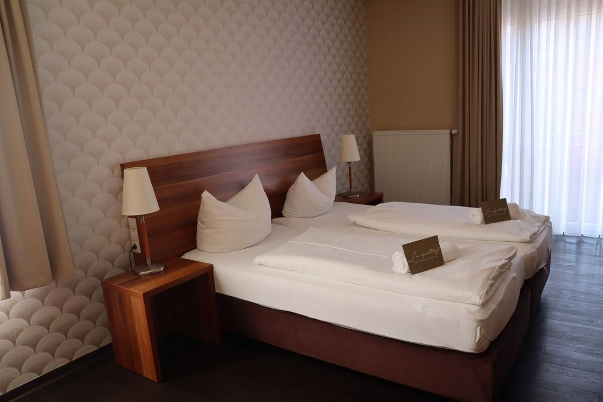 Comfort-Zweibettzimmer, eigenes Bad | Kostenloses WLAN