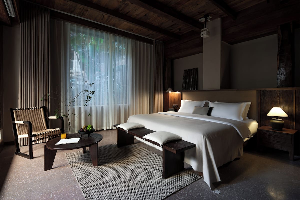 Comfort Single Room, Garden View | Premium bedding, individually decorated, desk, laptop workspace