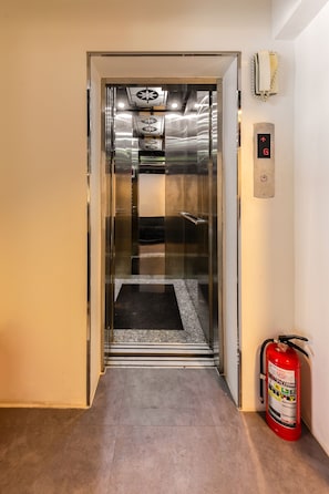 Elevator