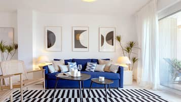 Apartment (2 Bedrooms) | Living area