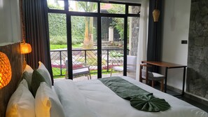 Executive Studio Suite | Minibar, desk, laptop workspace, free cribs/infant beds - Grotta Resort (Muhoza)