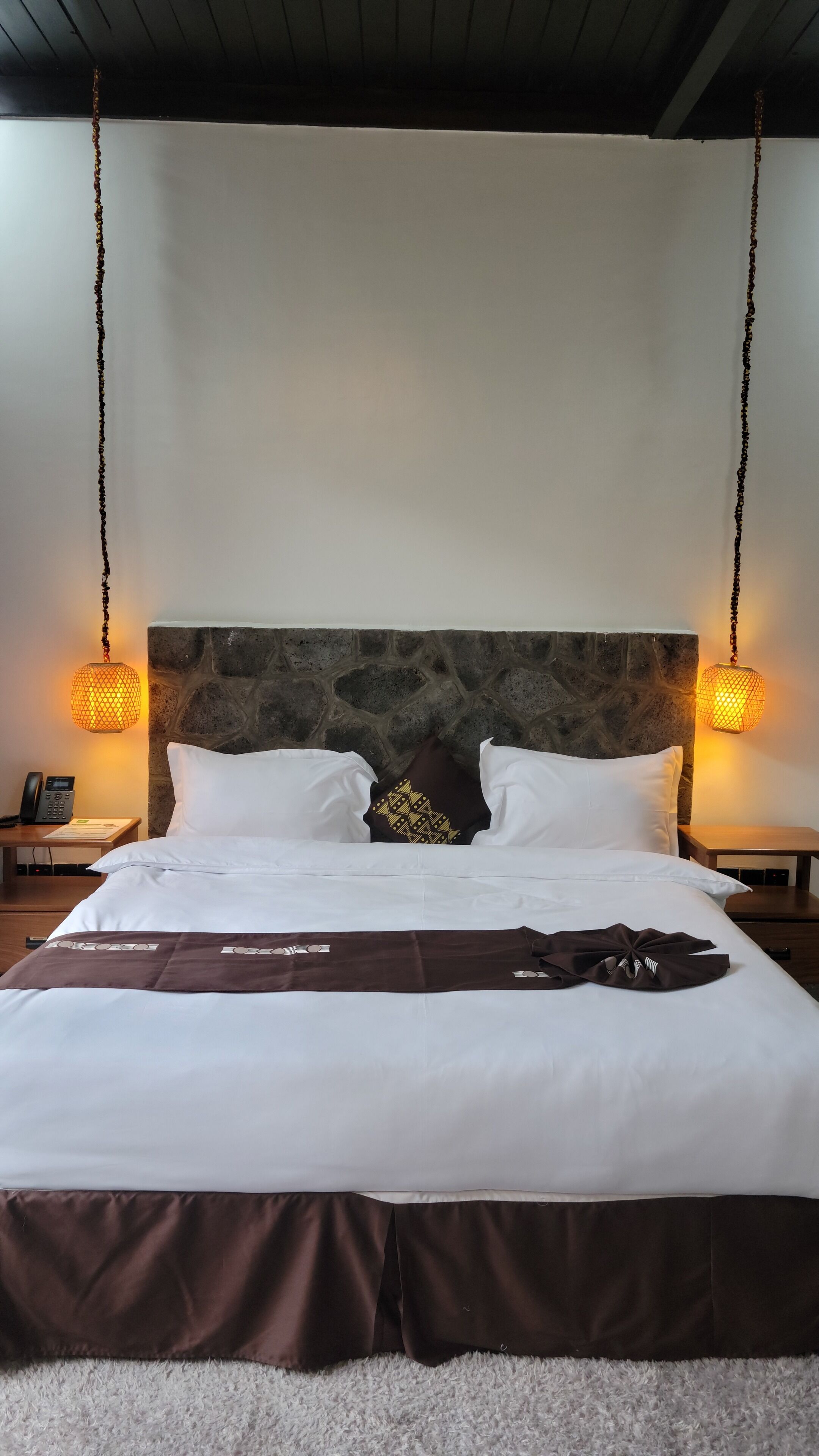 Minibar, bureau, espace de travail pour ordinateur portable