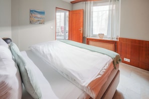 1 chambre, fer et planche à repasser, Wi-Fi gratuit, draps fournis