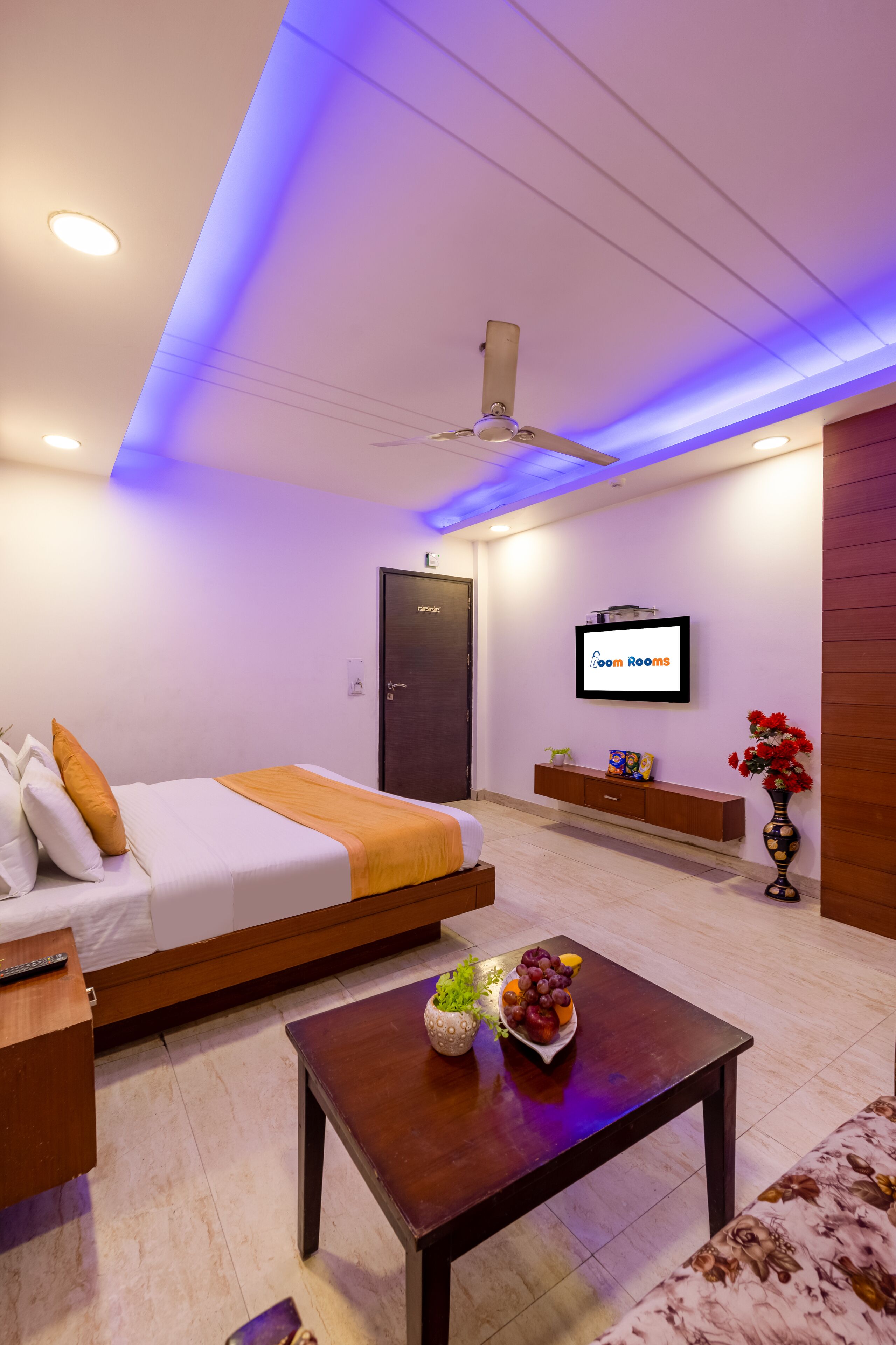 Comfort Suite, City View | Iron/ironing board, free WiFi