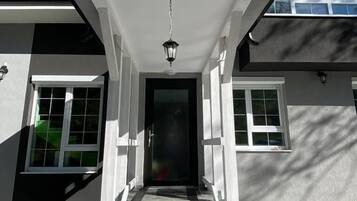 Bagian depan properti