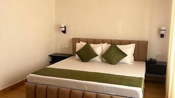 1 sovrum, skrivbord, arbetsyta för laptop och ljudisolering