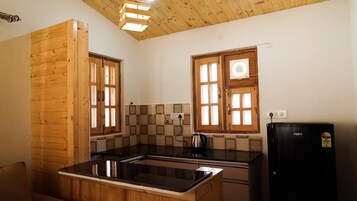 Casa de campo familiar, balcón, vistas a la montaña | 1 dormitorio, escritorio, espacio para trabajar con un portátil