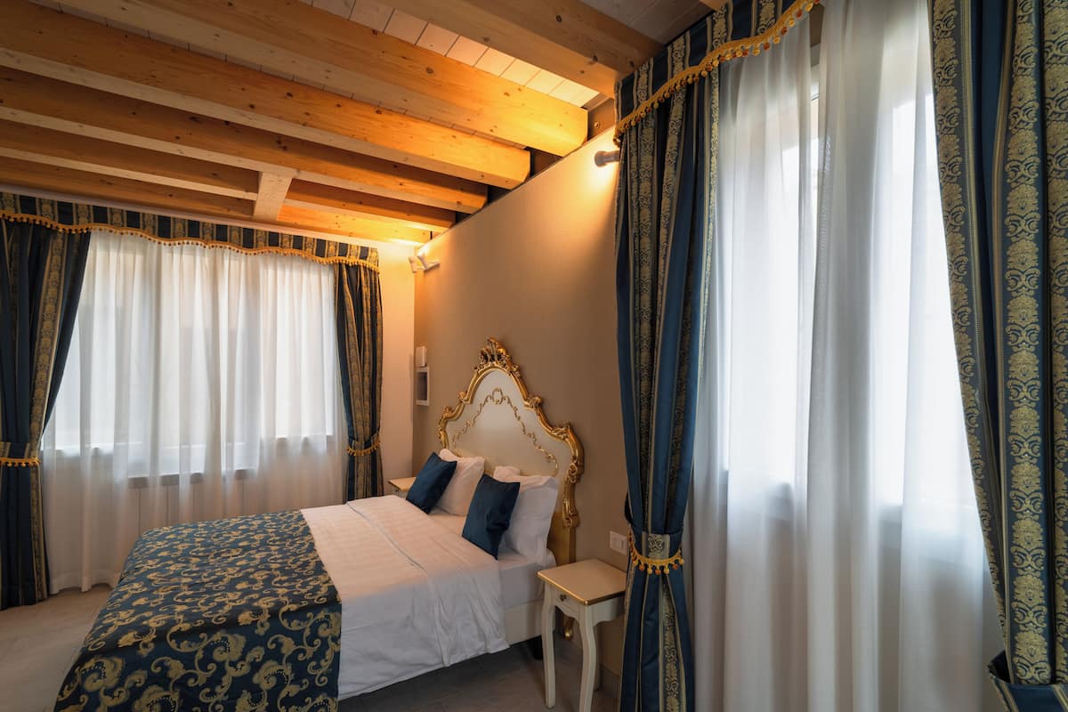 Deluxe tweepersoonskamer | Gratis wifi, beddengoed