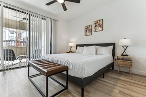 1 habitación, escritorio, tabla de planchar con plancha y wifi 