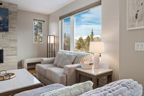 Smart-TV, peis og filmbibliotek