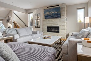 Smart-TV, peis og filmbibliotek