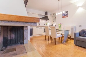 Apartment (1 Bedroom) | Living area - Volta Apartment by Rent all Como (Como)