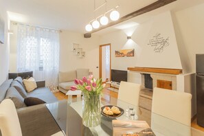 Apartment (1 Bedroom) | Living area - Volta Apartment by Rent all Como (Como)