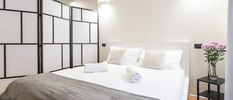 Apartment (1 Bedroom) | 1 bedroom, laptop workspace, iron/ironing board, cots/infant beds