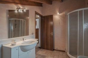 Douche, bidet