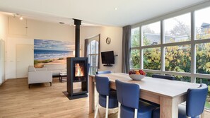 Bungalow (6L-bungalow) | Dining