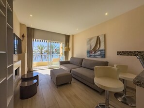 Smart TV - Diana Nº108- 2 Bedrooms Apartment Front Line Beach- Sea views- (Marbella)