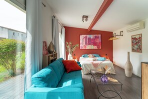 1 室のベッドルーム、WiFi、ベッドシーツ
