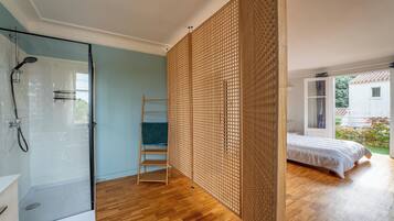 5 chambres, fer et planche Ă repasser, lit parapluie, Wi-Fi