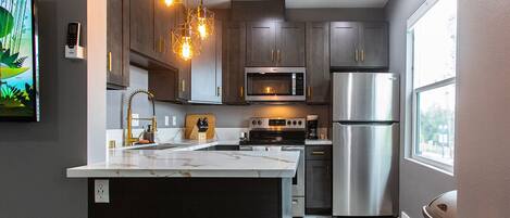 Fridge, microwave, oven, stovetop