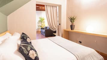 Apartemen (1 Bedroom) | 1 kamar tidur, ruang kerja ramah laptop, dan setrika/meja setrika