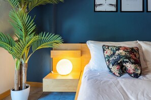 1 habitación y espacio para trabajar con laptop 