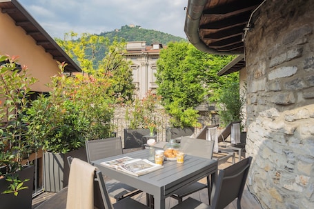 Apartment (1 Bedroom) | Terrace/patio