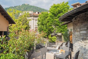 Apartment (1 Bedroom) | Terrace/patio - Ice Queen Chamber by Rent all Como (Como)