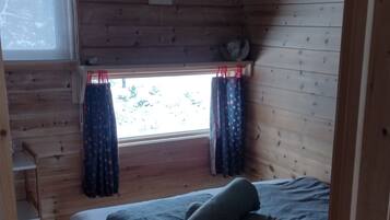 3 bedrooms, bed sheets