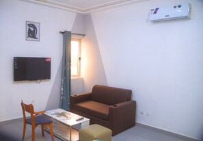 Deluxe Studio, Balcony | Living area - RESIDENCE C9 (LOME)