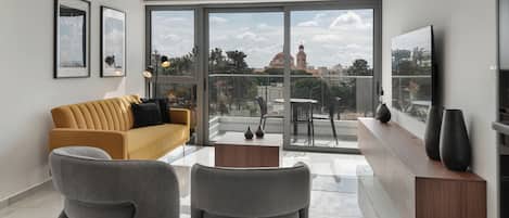 Apartamento de lujo, vistas al mar | 2 dormitorios, caja fuerte, cortinas opacas