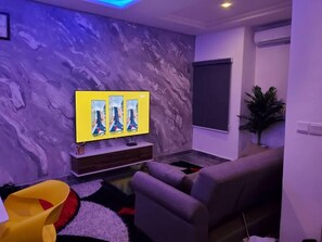 Economy Apartment, Balcony, City View | Living area