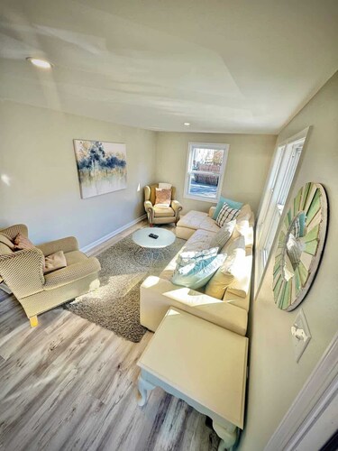 Londontowne Hideaway