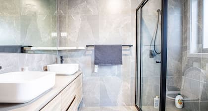 Modern 3B house, pet friendly close nature reserve